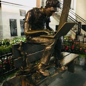 Meet your Posher, Lilia